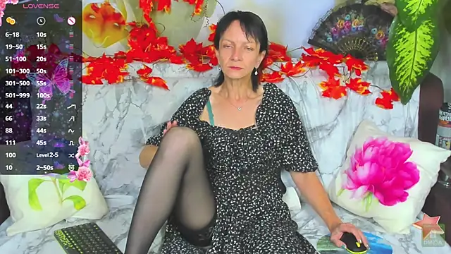 Snapshot of SelinaMoore chatting on 14, 9, 2025 SelinaMoore online show from 14, 9, 2025