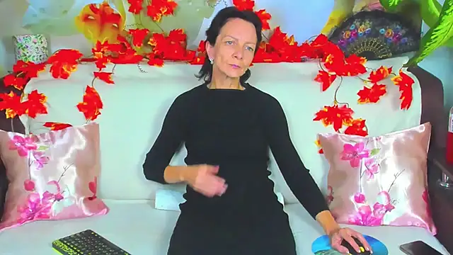Snapshot of SelinaMoore chatting on 25, 9, 2025 SelinaMoore online show from 25, 9, 2025