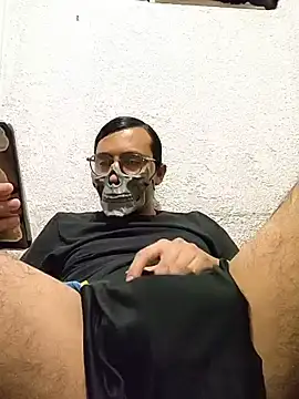 Snapshot of HardestPepe chatting on 7, 4, 2026 HardestPepe online show from 7, 4, 2026