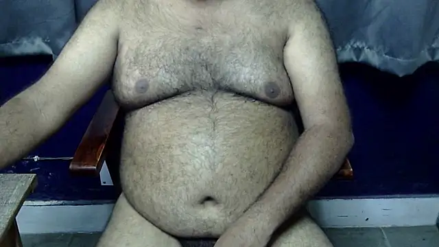 Snapshot of hairysubcub_70 chatting on 21, 6, 2026 hairysubcub 70 online show from 21, 6, 2026