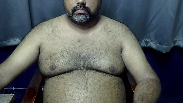 Snapshot of hairysubcub_70 chatting on 5, 7, 2026 hairysubcub 70 online show from 5, 7, 2026