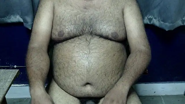 Snapshot of hairysubcub_70 chatting on 20, 6, 2026 hairysubcub 70 online show from 20, 6, 2026