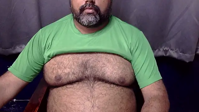 Snapshot of hairysubcub_70 chatting on 18, 7, 2026 hairysubcub 70 online show from 18, 7, 2026