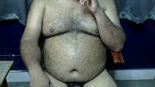 Snapshot of hairysubcub_70 chatting on 18, 6, 2026 hairysubcub 70 online show from 18, 6, 2026