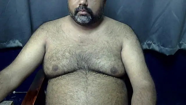 Snapshot of hairysubcub_70 chatting on 1, 7, 2026 hairysubcub 70 online show from 1, 7, 2026