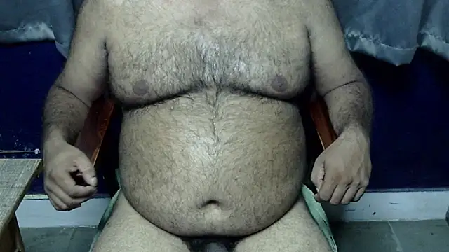 Snapshot of hairysubcub_70 chatting on 9, 7, 2026 hairysubcub 70 online show from 9, 7, 2026