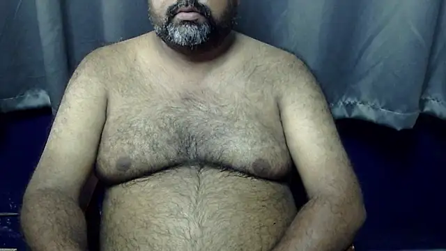Snapshot of hairysubcub_70 chatting on 8, 7, 2026 hairysubcub 70 online show from 8, 7, 2026