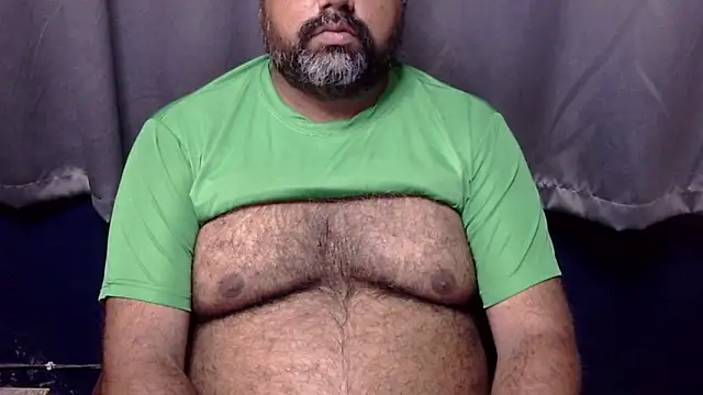 Snapshot of hairysubcub_70 chatting on 13, 7, 2026 hairysubcub 70 online show from 13, 7, 2026