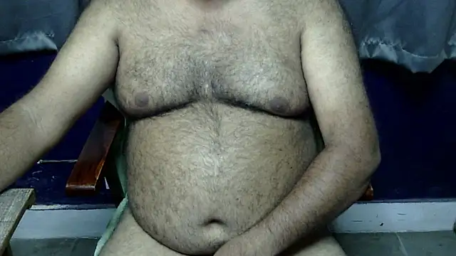 Snapshot of hairysubcub_70 chatting on 17, 6, 2026 hairysubcub 70 online show from 17, 6, 2026