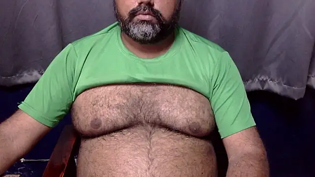 Snapshot of hairysubcub_70 chatting on 19, 7, 2026 hairysubcub 70 online show from 19, 7, 2026