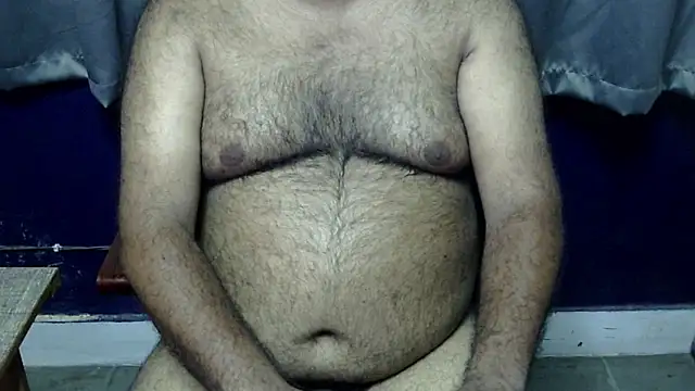 Snapshot of hairysubcub_70 chatting on 7, 7, 2026 hairysubcub 70 online show from 7, 7, 2026