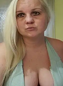 Mayci1984 online show from 4, 10, 2025