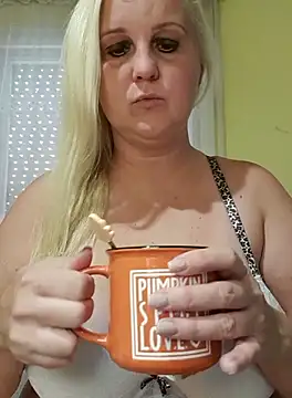 Mayci1984 online show from 22, 9, 2025