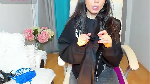 BellaAnna30 online show from 15, 1, 2025