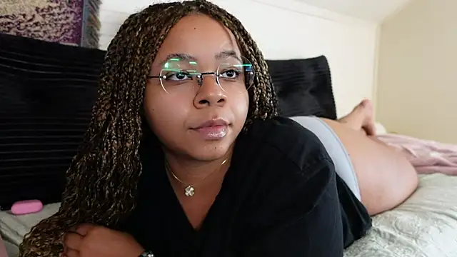 Snapshot of -khayaparker chatting on 6, 7, 2026 -khayaparker online show from 6, 7, 2026