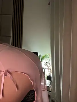 Snapshot of OIivia chatting on 22, 10, 2025 OIivia online show from 22, 10, 2025