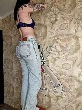 LazyTanukii online show from 16, 12, 2025