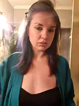 LazyTanukii online show from 10, 11, 2025