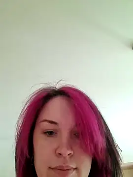 LazyTanukii online show from 2, 12, 2024