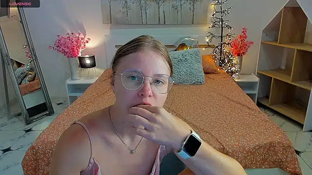 CharmedDoll online show from 16, 9, 2025