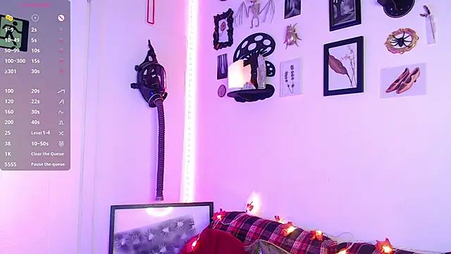 auroralatexprincess online show from 7, 11, 2025