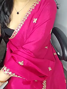 Snapshot of aliyaah_singh chatting on 12, 6, 2026 aliyaah singh online show from 12, 6, 2026