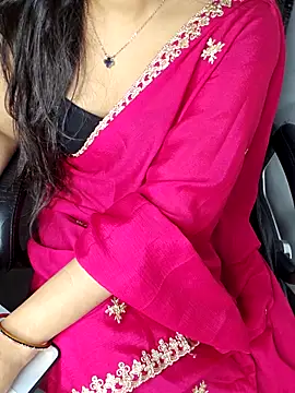 Snapshot of aliyaah_singh chatting on 4, 5, 2026 aliyaah singh online show from 4, 5, 2026