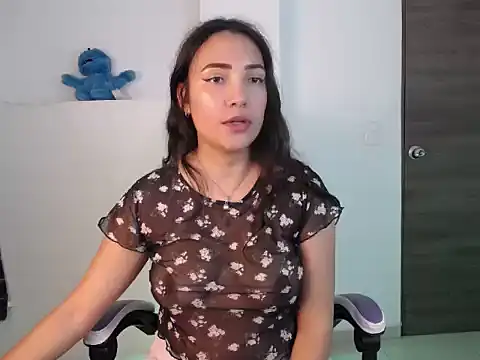 cutie and slutty online show from 11, 10, 2025