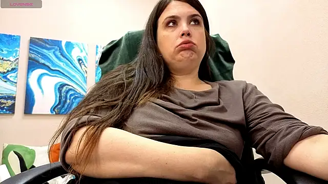 BattyMoll online show from 18, 10, 2025