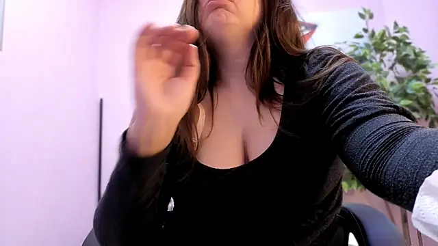 BattyMoll online show from 16, 4, 2026