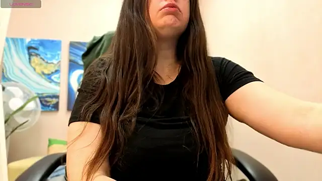 BattyMoll online show from 4, 12, 2025