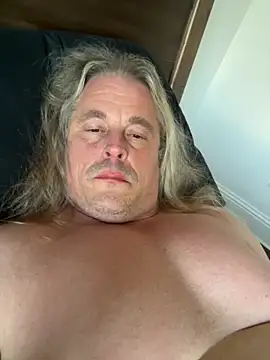 Snapshot of zeus337 chatting on 13, 11, 2025 zeus337 online show from 13, 11, 2025