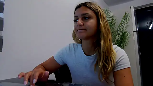 NicolePlay online show from 6, 7, 2026