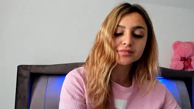 NicolePlay online show from 4, 3, 2026