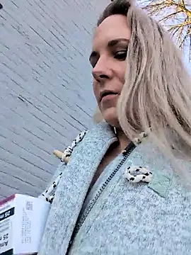 NaomiAndFriends online show from 3, 3, 2026