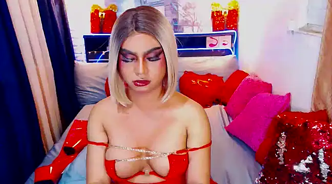 TsGoddessNhicolle online show from 17, 1, 2025