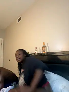 Snapshot of DancingLemonade chatting on 2, 11, 2025 DancingLemonade online show from 2, 11, 2025