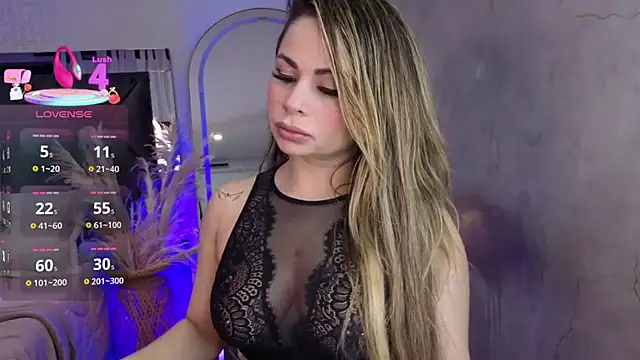 Snapshot of Angel_Monrroe chatting on 17, 12, 2025 Angel Monrroe online show from 17, 12, 2025