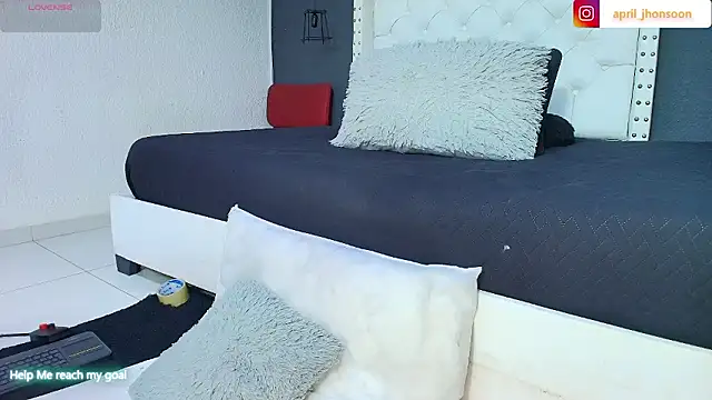 april jhonsson online show from 11, 1, 2026