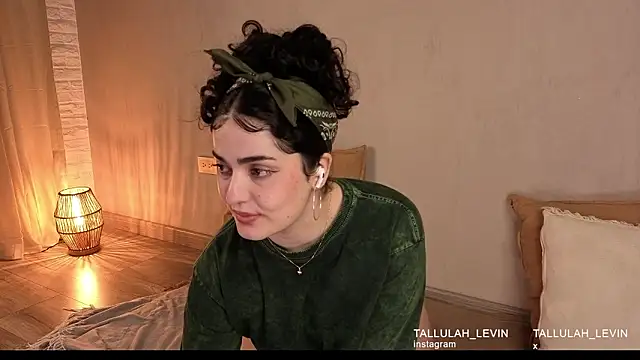 Snapshot of tallulah_levine chatting on 5, 3, 2026 tallulah levine online show from 5, 3, 2026