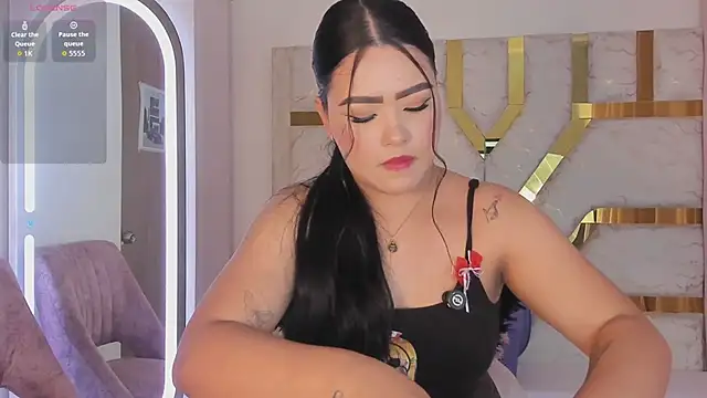 sophy champagne online show from 11, 4, 2026