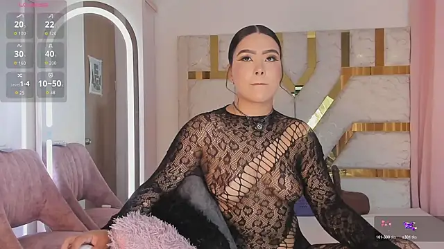 Snapshot of sophy_champagne chatting on 9, 7, 2026 sophy champagne online show from 9, 7, 2026