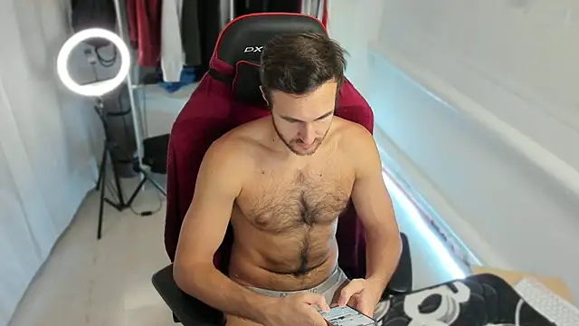 Snapshot of Raamoss chatting on 10, 10, 2025 Raamoss online show from 10, 10, 2025