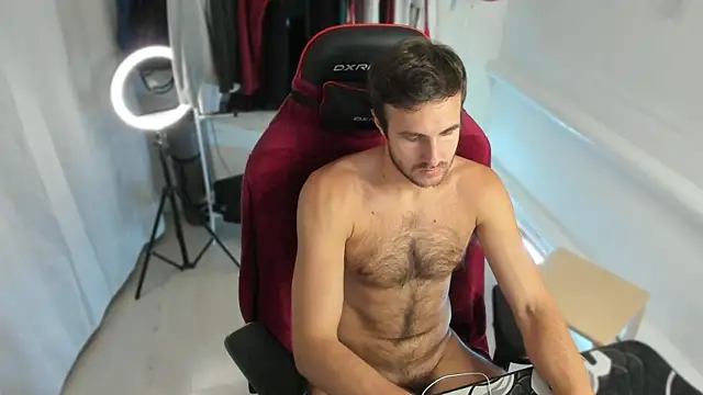 Snapshot of Raamoss chatting on 7, 10, 2025 Raamoss online show from 7, 10, 2025