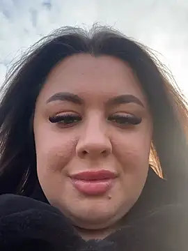 Sara Slow online show from 3, 2, 2025