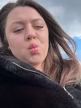 Sara Slow online show from 21, 4, 2026