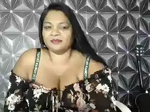 Snapshot of IndianDelia chatting on 6, 5, 2026 IndianDelia online show from 6, 5, 2026