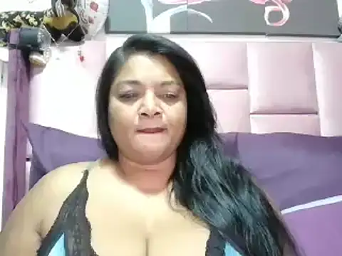 Snapshot of IndianDelia chatting on 5, 5, 2026 IndianDelia online show from 5, 5, 2026