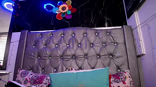 LAILAGUMMY online show from 12, 3, 2025