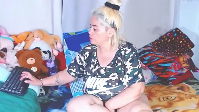 estrellita fugaz16x online show from 15, 12, 2025